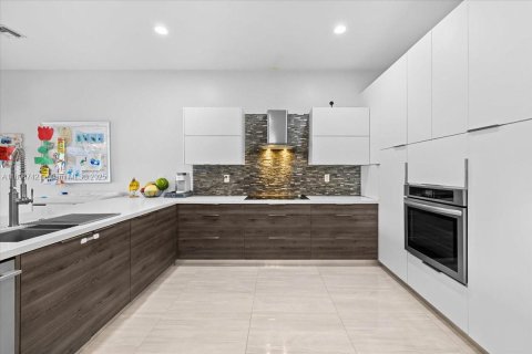 Adosado en venta en Dania Beach, Florida, 4 dormitorios, 189.71 m2 № 1950995 - foto 6