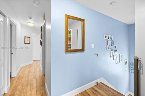 Adosado en venta en Dania Beach, Florida, 4 dormitorios, 189.71 m2 № 1950995 - foto 25