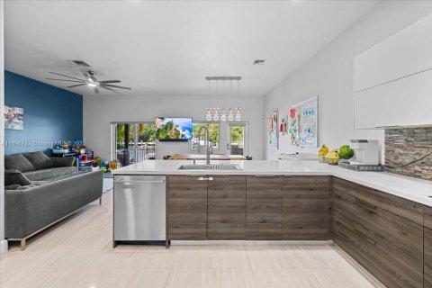 Adosado en venta en Dania Beach, Florida, 4 dormitorios, 189.71 m2 № 1950995 - foto 7