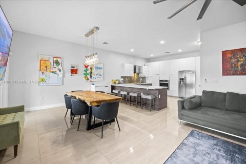 Adosado en venta en Dania Beach, Florida, 4 dormitorios, 189.71 m2 № 1950995 - foto 9