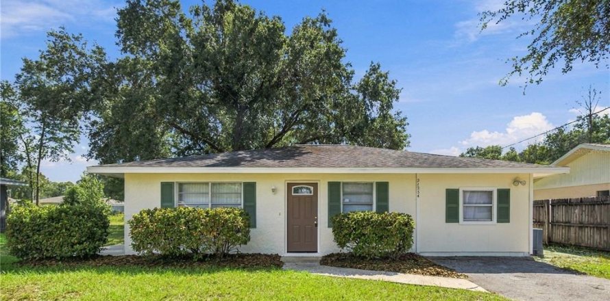 House in Dunnellon, Florida 3 bedrooms, 102.38 sq.m. № 2393527