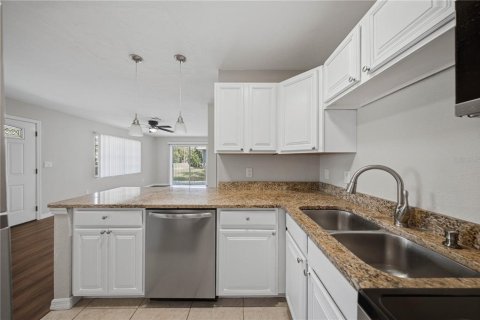 House in Dunnellon, Florida 3 bedrooms, 102.38 sq.m. № 2393527 - photo 12