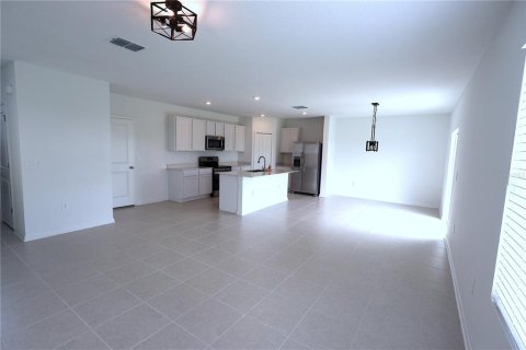 Casa en alquiler en Winter Haven, Florida, 4 dormitorios, 174.1 m2 № 1879839 - foto 7