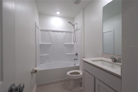 Casa en alquiler en Winter Haven, Florida, 4 dormitorios, 174.1 m2 № 1879839 - foto 22