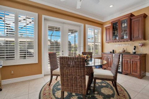 House in Lakeland, Florida 2 bedrooms, 201.88 sq.m. № 1901935 - photo 11