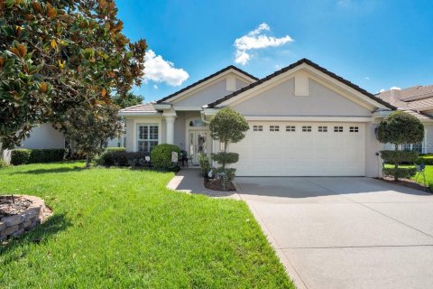 House in Lakeland, Florida 2 bedrooms, 201.88 sq.m. № 1901935 - photo 1