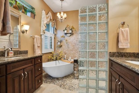 House in Lakeland, Florida 2 bedrooms, 201.88 sq.m. № 1901935 - photo 28