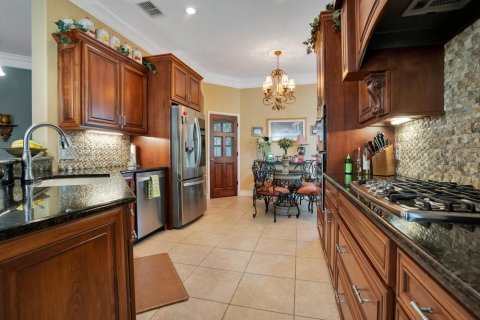 House in Lakeland, Florida 2 bedrooms, 201.88 sq.m. № 1901935 - photo 24