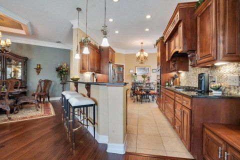 House in Lakeland, Florida 2 bedrooms, 201.88 sq.m. № 1901935 - photo 17