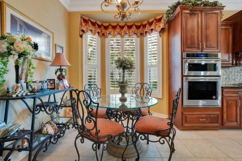 House in Lakeland, Florida 2 bedrooms, 201.88 sq.m. № 1901935 - photo 21