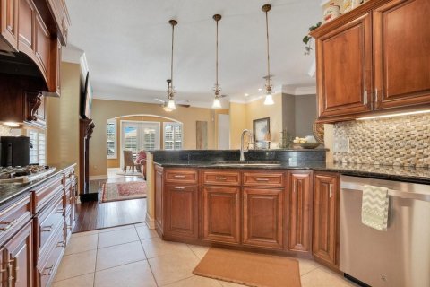 House in Lakeland, Florida 2 bedrooms, 201.88 sq.m. № 1901935 - photo 18