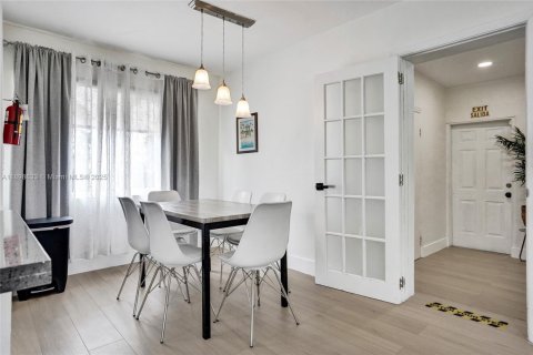Casa en alquiler en Hallandale Beach, Florida, 3 dormitorios, 175.77 m2 № 2064062 - foto 29