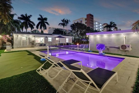 Casa en alquiler en Hallandale Beach, Florida, 3 dormitorios, 175.77 m2 № 2064062 - foto 4