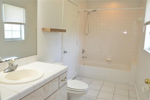 Villa ou maison à vendre à Palm Coast, Floride: 4 chambres, 147.53 m2 № 2094209 - photo 16