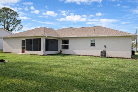 Villa ou maison à vendre à Palm Coast, Floride: 4 chambres, 147.53 m2 № 2094209 - photo 3