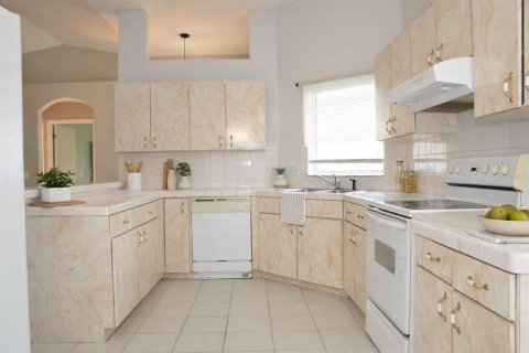 Villa ou maison à vendre à Palm Coast, Floride: 4 chambres, 147.53 m2 № 2094209 - photo 10