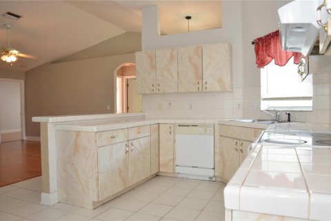 Villa ou maison à vendre à Palm Coast, Floride: 4 chambres, 147.53 m2 № 2094209 - photo 9