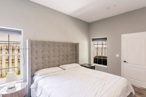 Casa en venta en Cutler Bay, Florida, 3 dormitorios, 127.55 m2 № 2001931 - foto 16