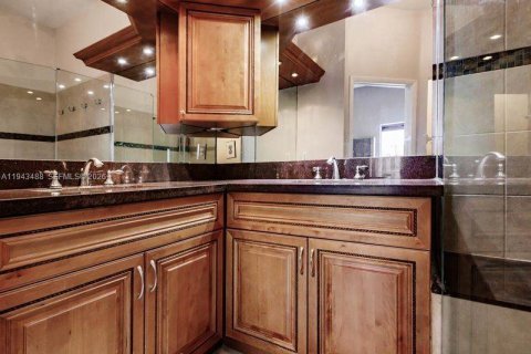 Casa en venta en Cutler Bay, Florida, 3 dormitorios, 127.55 m2 № 2001931 - foto 21