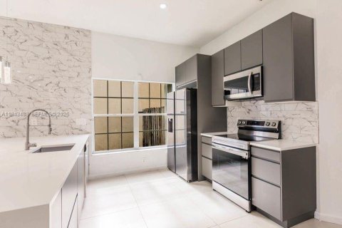 Casa en venta en Cutler Bay, Florida, 3 dormitorios, 127.55 m2 № 2001931 - foto 11