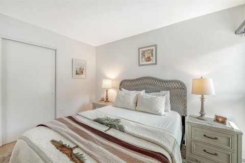 Condo in Longboat Key, Florida, 1 bedroom № 2197372 - photo 20