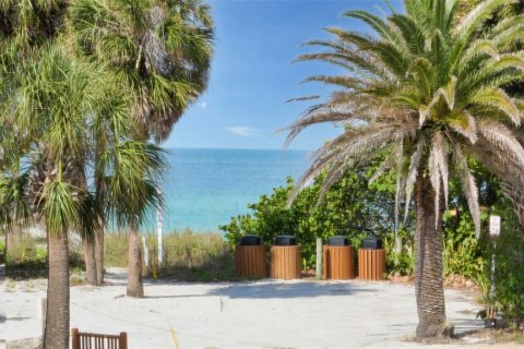 Condo in Longboat Key, Florida, 1 bedroom № 2197372 - photo 29