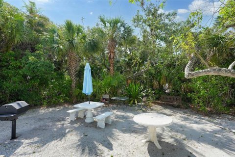Condo in Longboat Key, Florida, 1 bedroom № 2197372 - photo 28