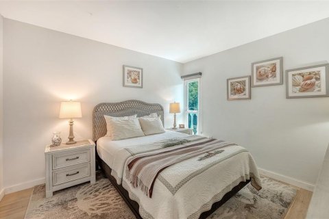 Condo in Longboat Key, Florida, 1 bedroom № 2197372 - photo 22