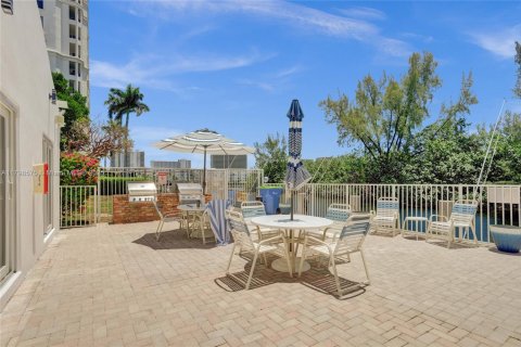 Condo in Pompano Beach, Florida, 1 bedroom  № 1696169 - photo 5