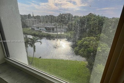 Condo in Plantation, Florida, 3 bedrooms  № 2033831 - photo 19