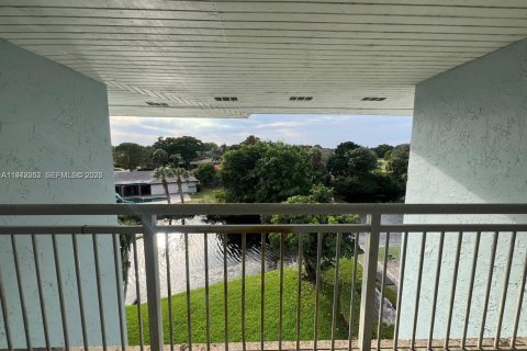Condo in Plantation, Florida, 3 bedrooms  № 2033831 - photo 20