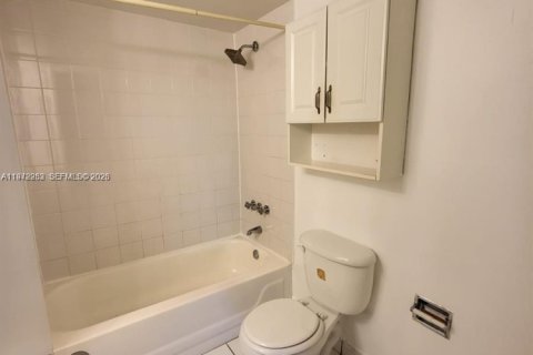 Condo in Plantation, Florida, 3 bedrooms  № 2033831 - photo 25