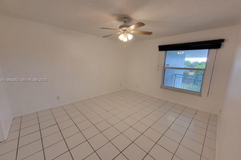 Condo in Plantation, Florida, 3 bedrooms  № 2033831 - photo 12