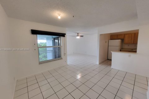 Condo in Plantation, Florida, 3 bedrooms  № 2033831 - photo 6