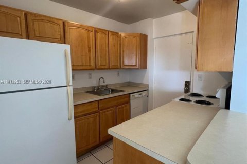 Condo in Plantation, Florida, 3 bedrooms  № 2033831 - photo 8