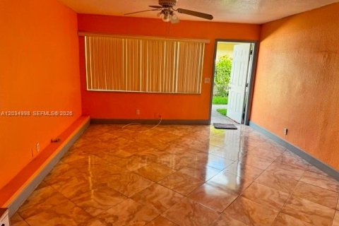 Copropriété à louer à Lauderhill, Floride: 2 chambres, 77.02 m2 № 2154063 - photo 6