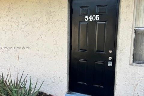 Condo à Lauderhill, Floride, 2 chambres  № 2154063
