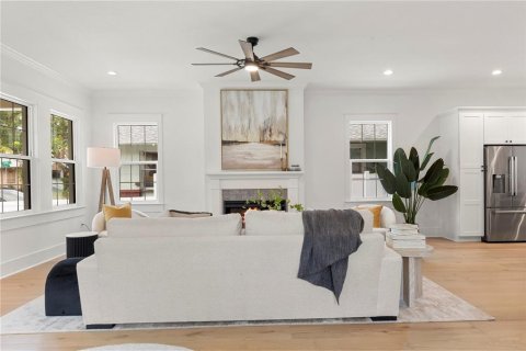 House in Tampa, Florida 5 bedrooms, 228.08 sq.m. № 2152042 - photo 15