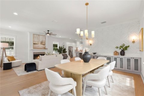 House in Tampa, Florida 5 bedrooms, 228.08 sq.m. № 2152042 - photo 13