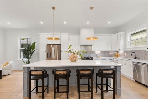 House in Tampa, Florida 5 bedrooms, 228.08 sq.m. № 2152042 - photo 22