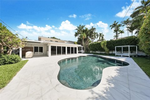 Casa en venta en Miami Beach, Florida, 4 dormitorios, 356.09 m2 № 1947710 - foto 2