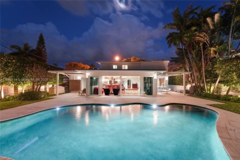 Casa en venta en Miami Beach, Florida, 4 dormitorios, 356.09 m2 № 1947710 - foto 24