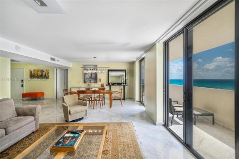 Купить кондоминиум в Майами-Бич, Флорида 3 спальни, 157.56м2, № 2031238 - фото 4