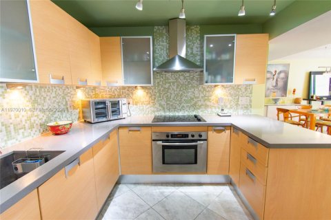 Купить кондоминиум в Майами-Бич, Флорида 3 спальни, 157.56м2, № 2031238 - фото 13