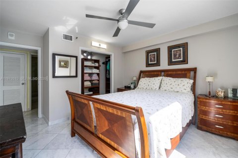 Купить кондоминиум в Майами-Бич, Флорида 3 спальни, 157.56м2, № 2031238 - фото 28