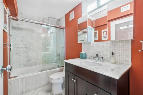 Купить кондоминиум в Майами-Бич, Флорида 3 спальни, 157.56м2, № 2031238 - фото 25