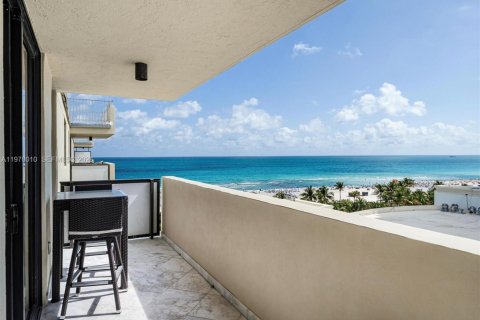 Купить кондоминиум в Майами-Бич, Флорида 3 спальни, 157.56м2, № 2031238 - фото 10