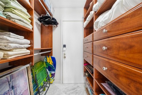 Купить кондоминиум в Майами-Бич, Флорида 3 спальни, 157.56м2, № 2031238 - фото 27