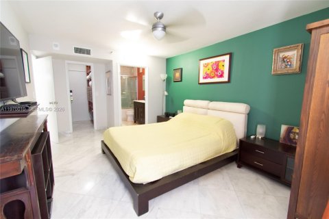 Купить кондоминиум в Майами-Бич, Флорида 3 спальни, 157.56м2, № 2031238 - фото 26