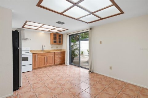 Propiedad comercial en venta en Gulfport, Florida, 4 dormitorios, 196.58 m2 № 1810835 - foto 19